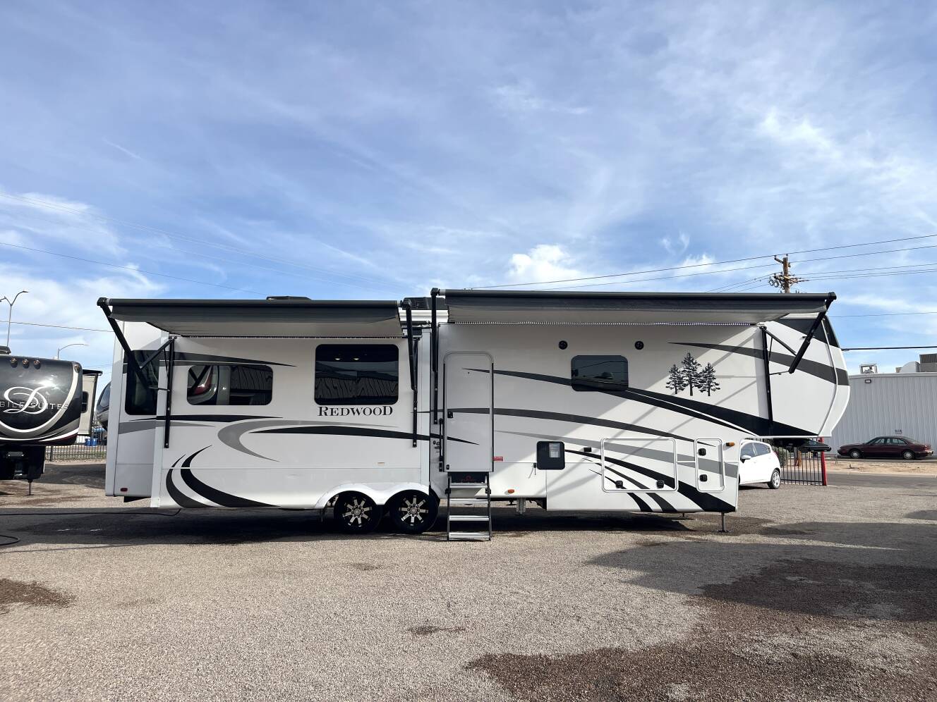A photo of this 2021 Redwood REDWOOD 3901MB
