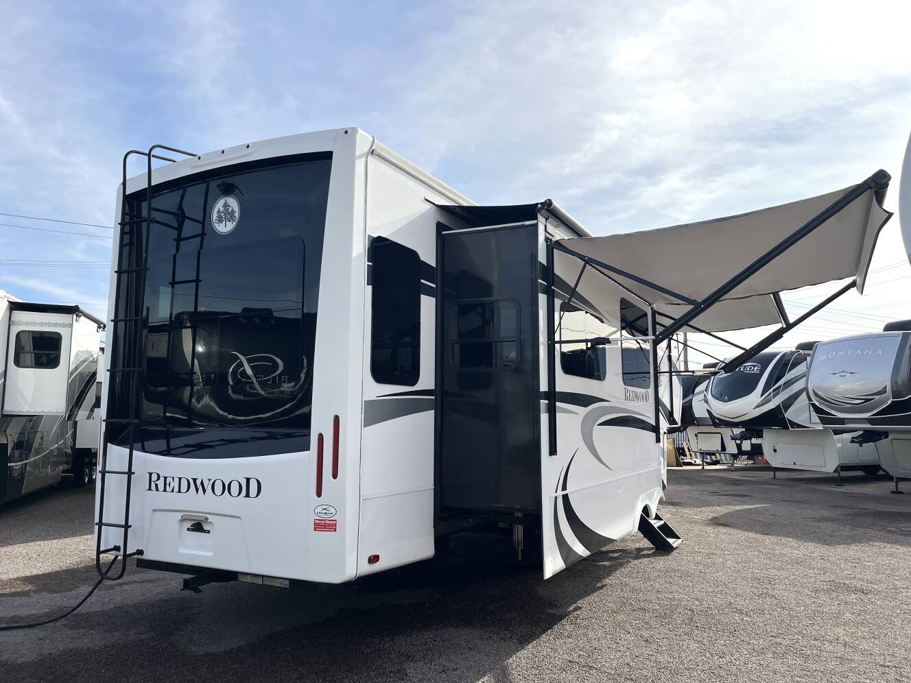 A photo of this 2021 Redwood REDWOOD 3901MB