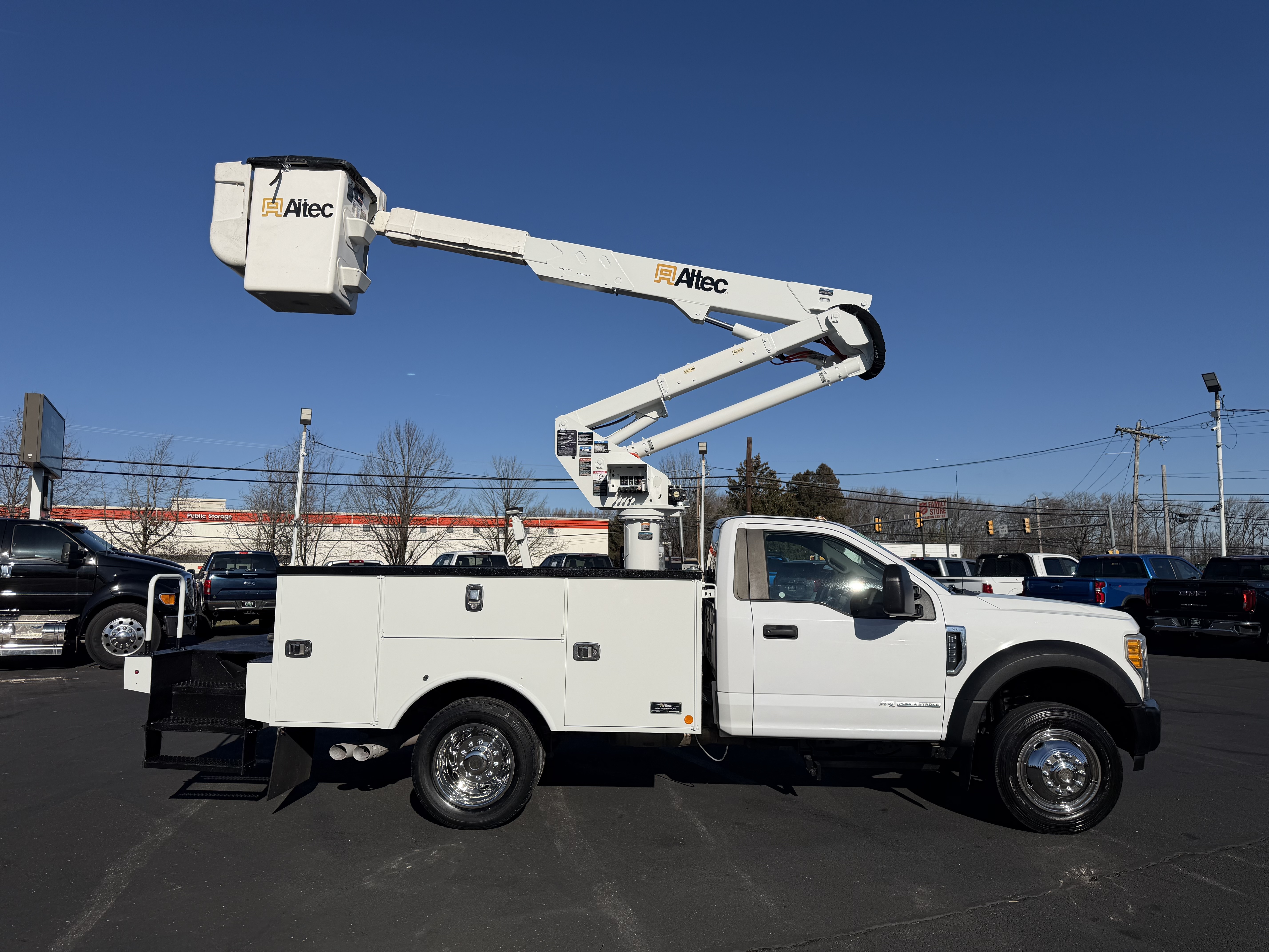 2017 FORD F550 in Fairless Hills, PA