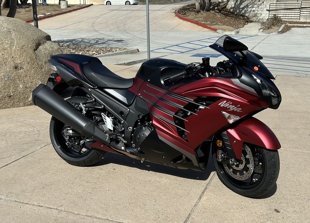 売ります！ 成約済み マレーシア仕様は絶版、最終モデル！ZX-14R！！【スーパー