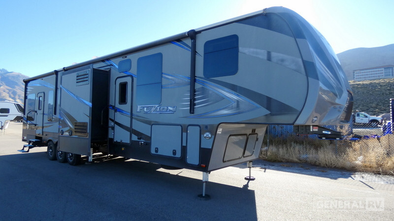 2017 Keystone FUZION 423 Fifth Wheel Toy Hauler RV