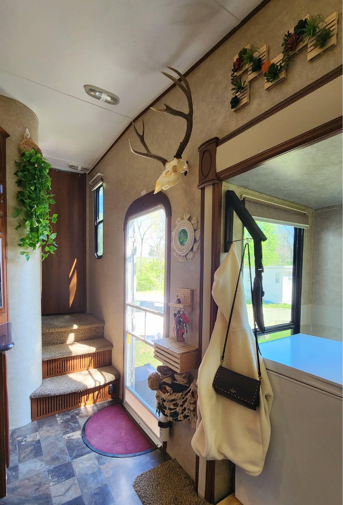A photo of this 2014 Prime Time CRUSADER 325RES