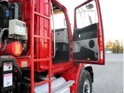 2016 WESTERN STAR 4700SB CONVENTIONAL FASSI CRANE (NEW) GRAPPLE SAW & 24.5' DEBRIS HAUL BODY