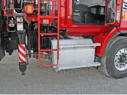 2016 WESTERN STAR 4700SB CONVENTIONAL FASSI CRANE (NEW) GRAPPLE SAW & 24.5' DEBRIS HAUL BODY