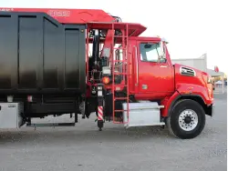 2016 WESTERN STAR 4700SB CONVENTIONAL FASSI CRANE (NEW) GRAPPLE SAW & 24.5' DEBRIS HAUL BODY