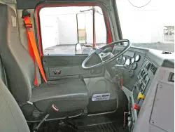 2016 WESTERN STAR 4700SB CONVENTIONAL FASSI CRANE (NEW) GRAPPLE SAW & 24.5' DEBRIS HAUL BODY