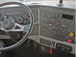 2016 WESTERN STAR 4700SB CONVENTIONAL FASSI CRANE (NEW) GRAPPLE SAW & 24.5' DEBRIS HAUL BODY