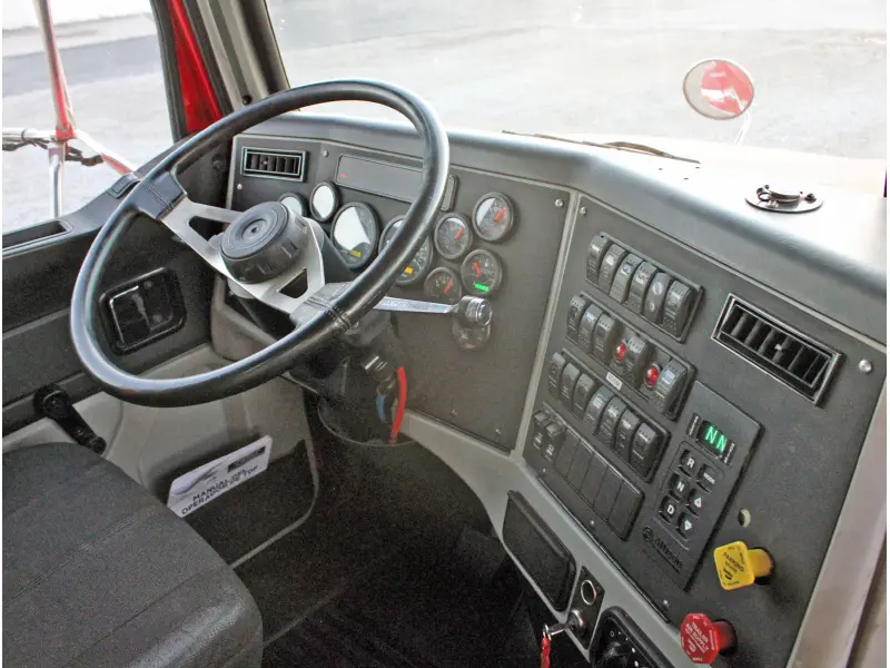 2016 WESTERN STAR 4700SB CONVENTIONAL FASSI CRANE (NEW) GRAPPLE SAW & 24.5' DEBRIS HAUL BODY