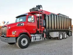 2016 WESTERN STAR 4700SB CONVENTIONAL FASSI CRANE (NEW) GRAPPLE SAW & 24.5' DEBRIS HAUL BODY