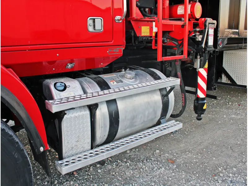 2016 WESTERN STAR 4700SB CONVENTIONAL FASSI CRANE (NEW) GRAPPLE SAW & 24.5' DEBRIS HAUL BODY