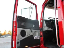 2016 WESTERN STAR 4700SB CONVENTIONAL FASSI CRANE (NEW) GRAPPLE SAW & 24.5' DEBRIS HAUL BODY
