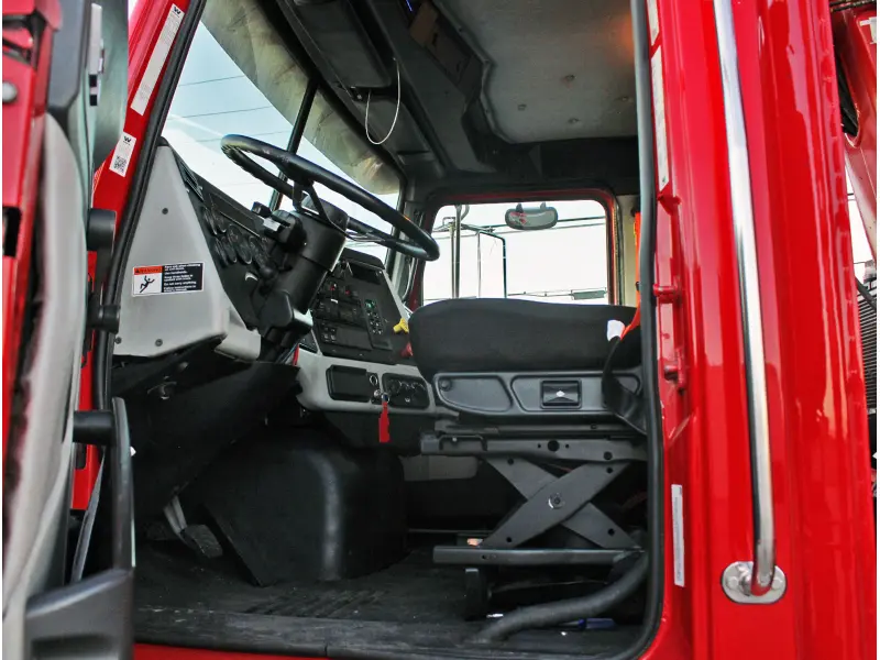 2016 WESTERN STAR 4700SB CONVENTIONAL FASSI CRANE (NEW) GRAPPLE SAW & 24.5' DEBRIS HAUL BODY