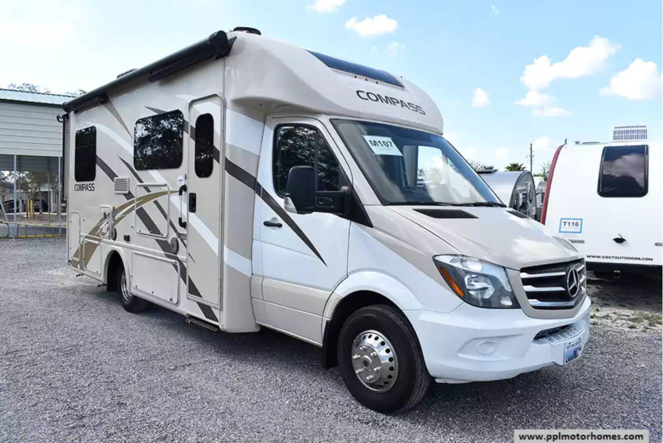 A photo of this 2018 Thor Compass 24TX