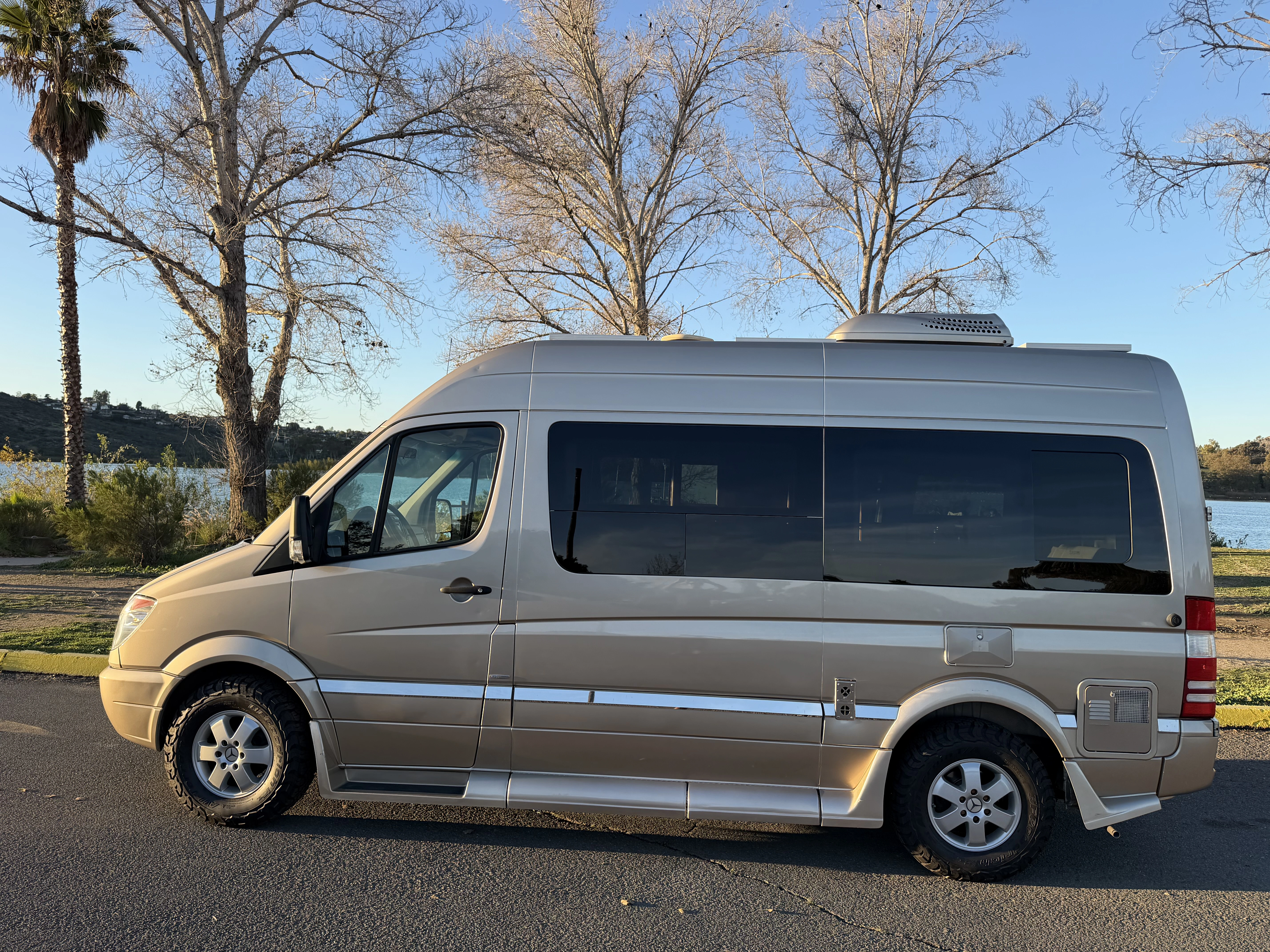 2013 Roadtrek SS AGILE BASE RV