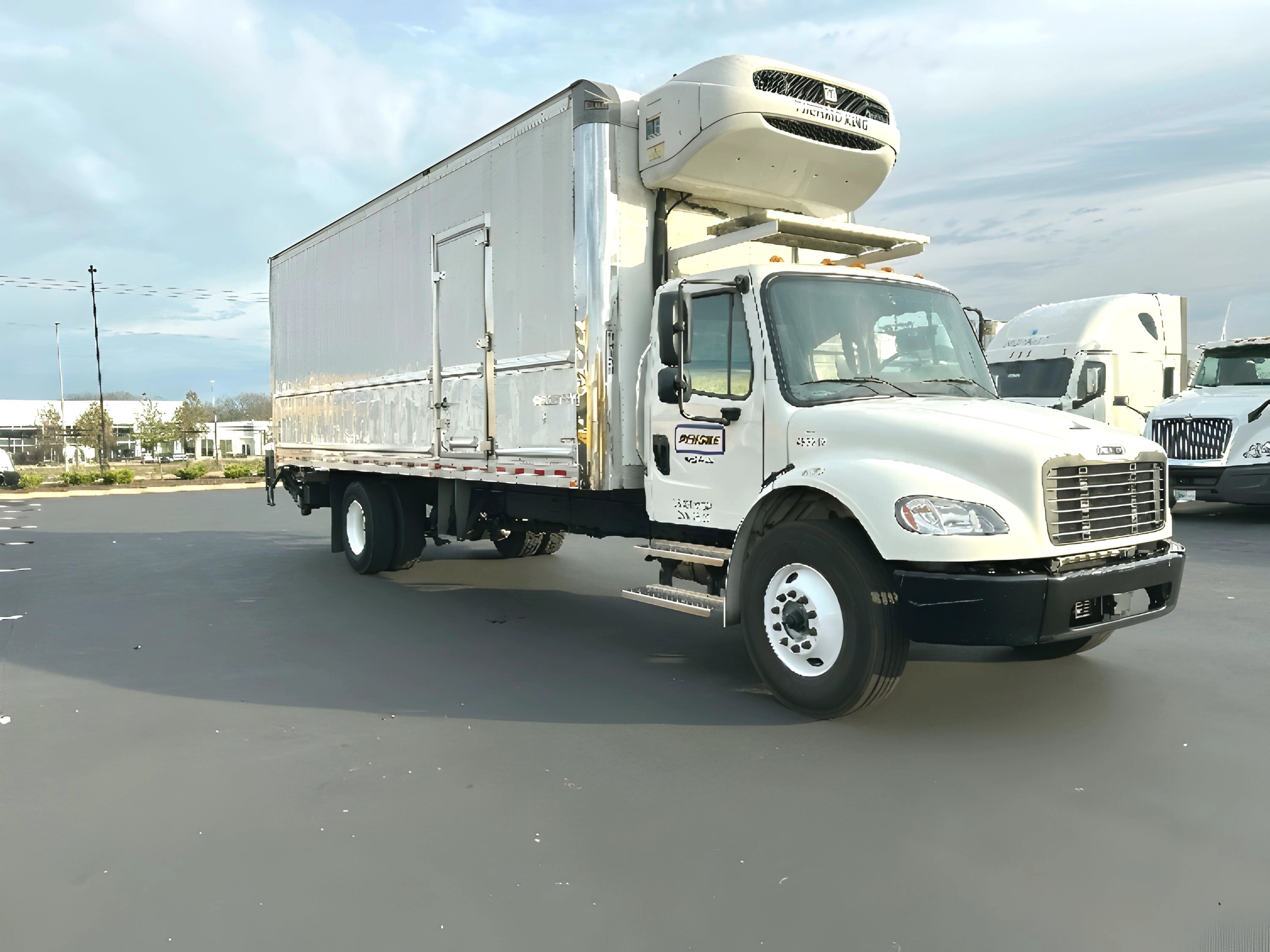 2023 FREIGHTLINER BUSINESS CLASS M2 106 in Lexington, KY