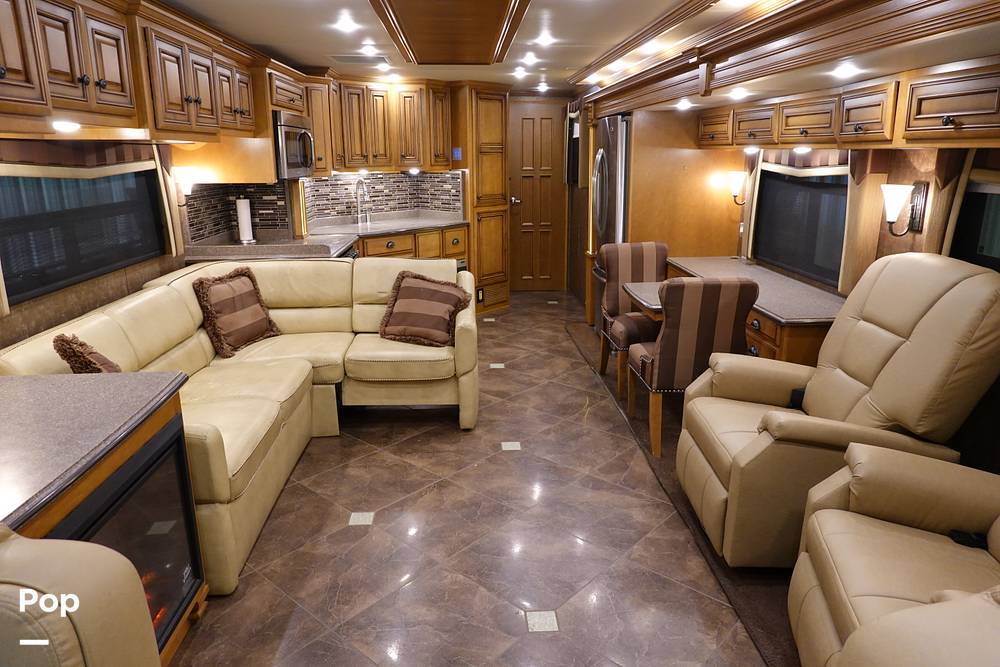 2014 Newmar Dutch Star 4372 in dripping springs TX