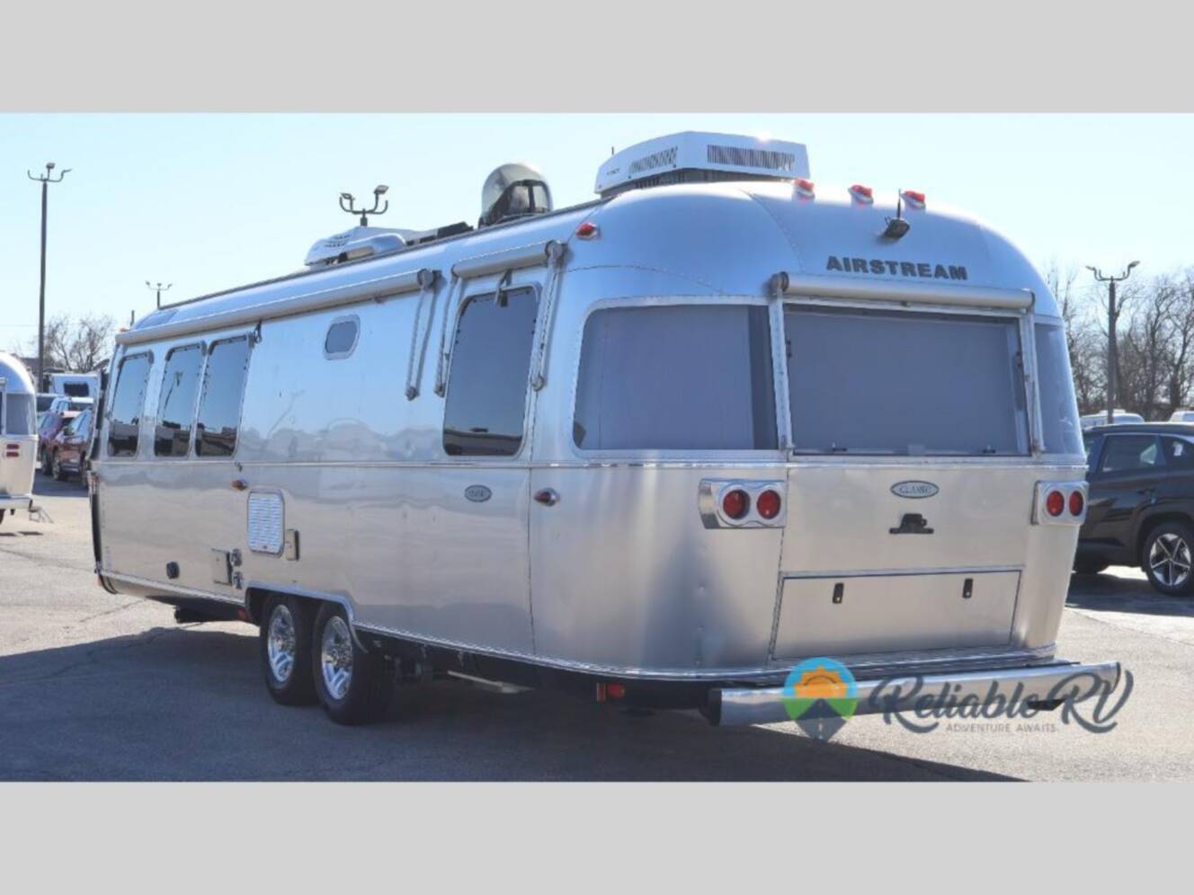 A photo of this 2018 Airstream Classic 30RB