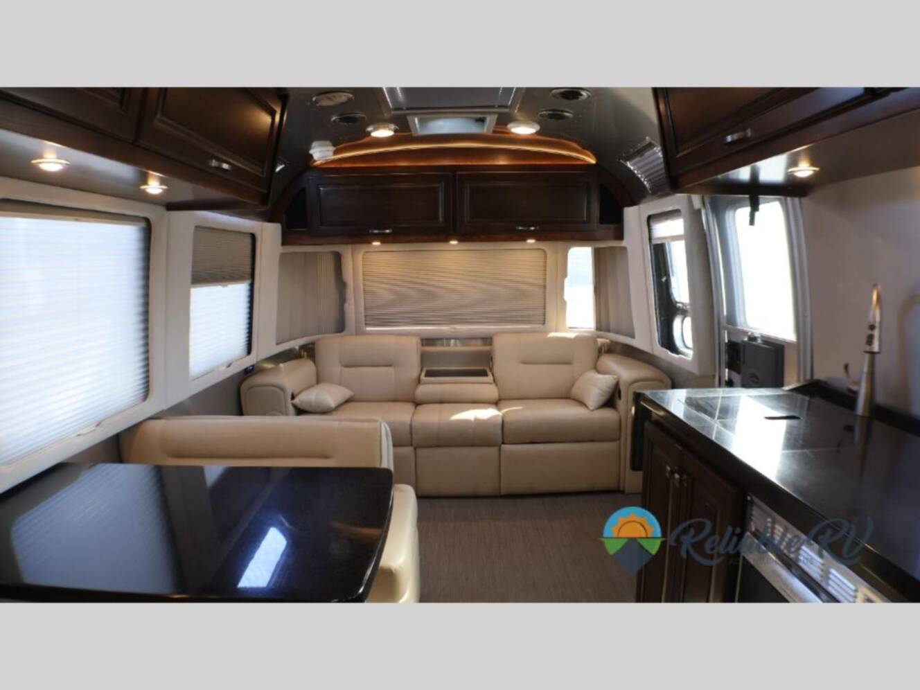 A photo of this 2018 Airstream Classic 30RB