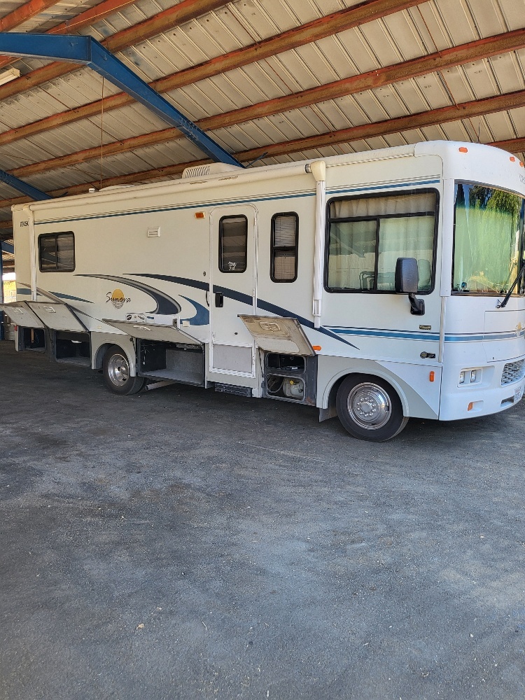 2004 Winnebago ITASCA SUNOVA 27C in ukiah CA
