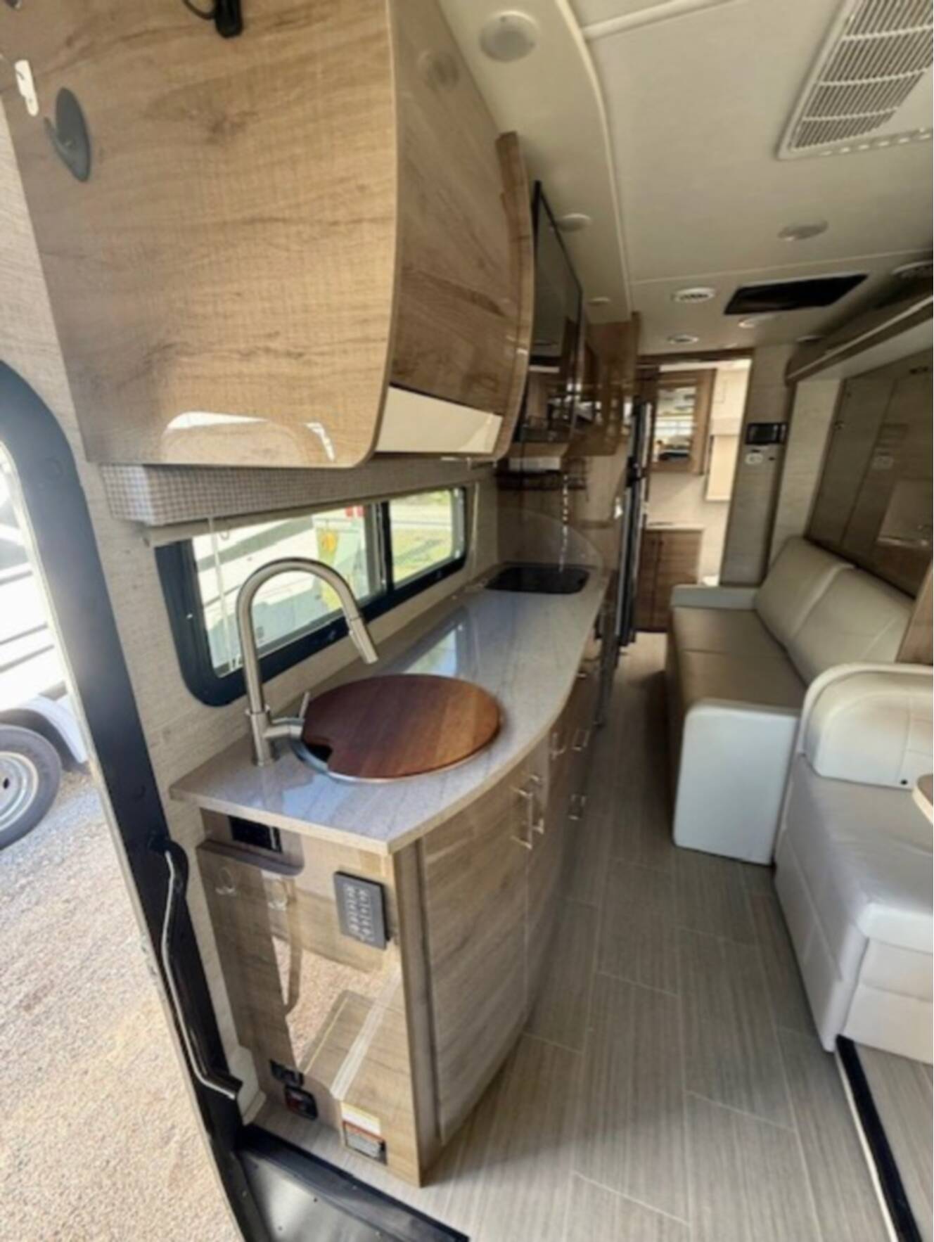 A photo of this 2023 Jayco MELBOURNE PRESTIGE 24RP