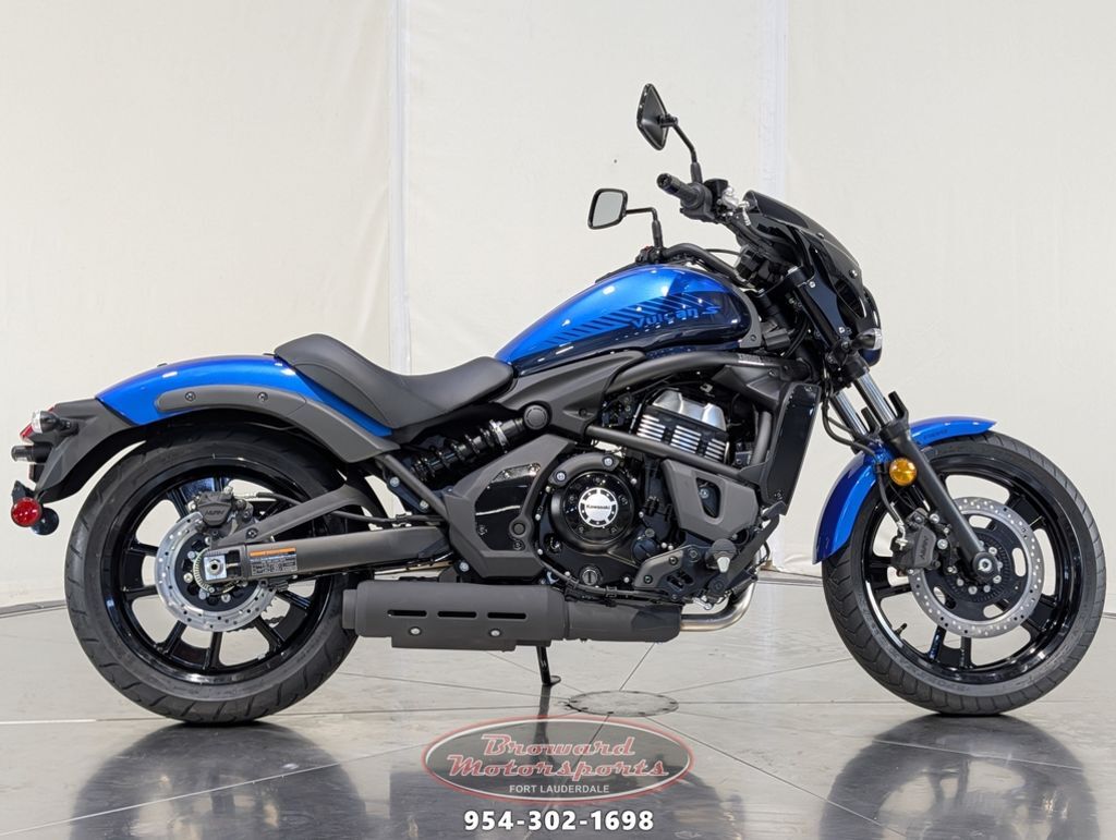 New 2024 Kawasaki Ninja ZX™-6R Pearl Robotic White/metallic Gray