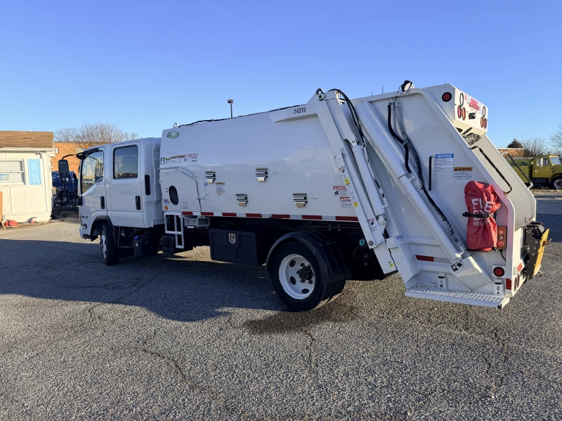 2018 ISUZU NQR
