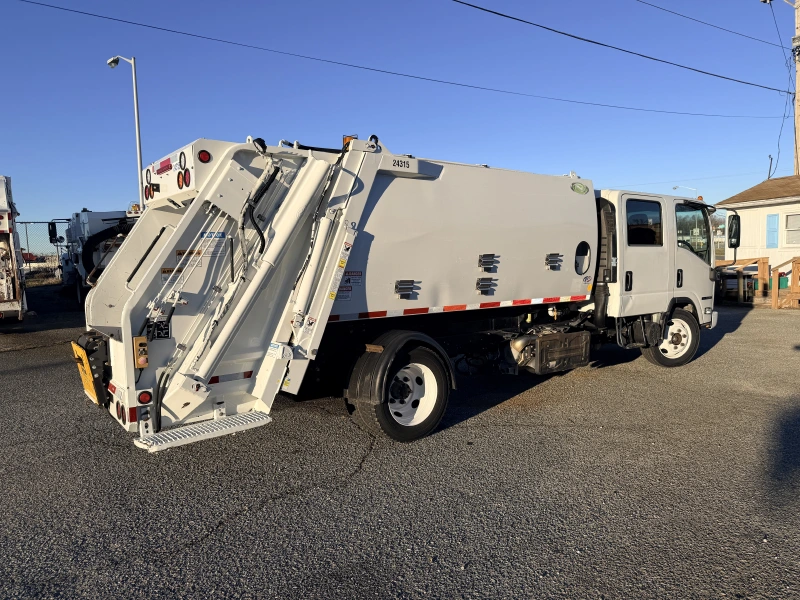 2018 ISUZU NQR