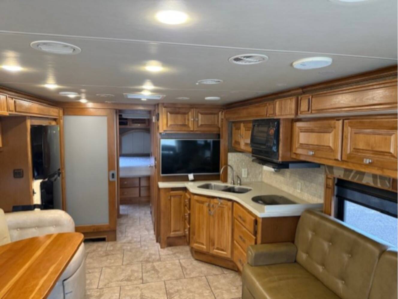 A photo of this 2015 Tiffin Motorhomes ALLEGRO