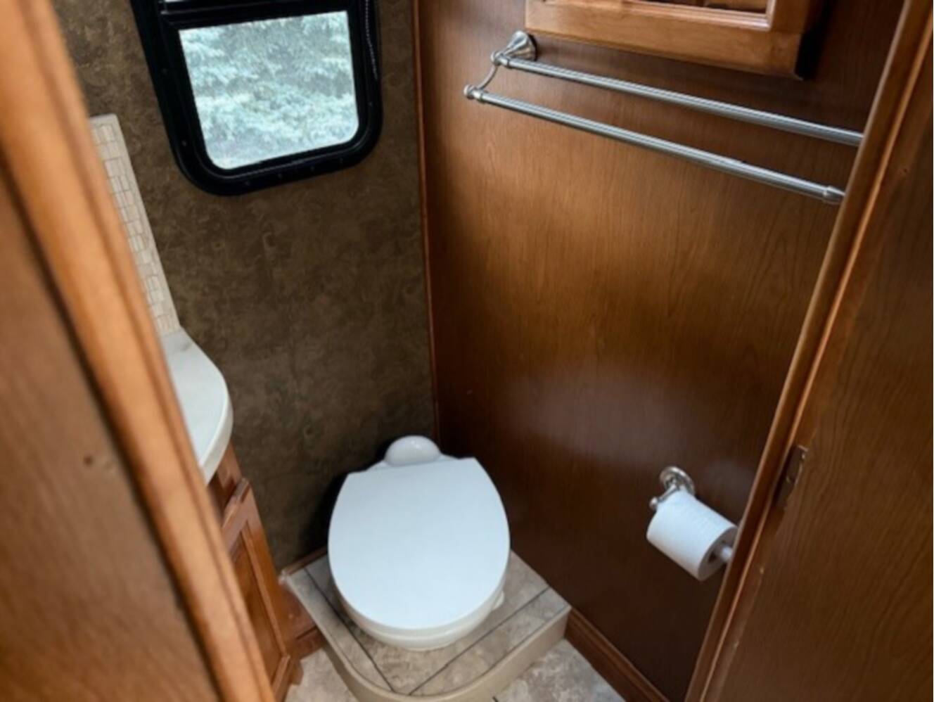 A photo of this 2015 Tiffin Motorhomes ALLEGRO