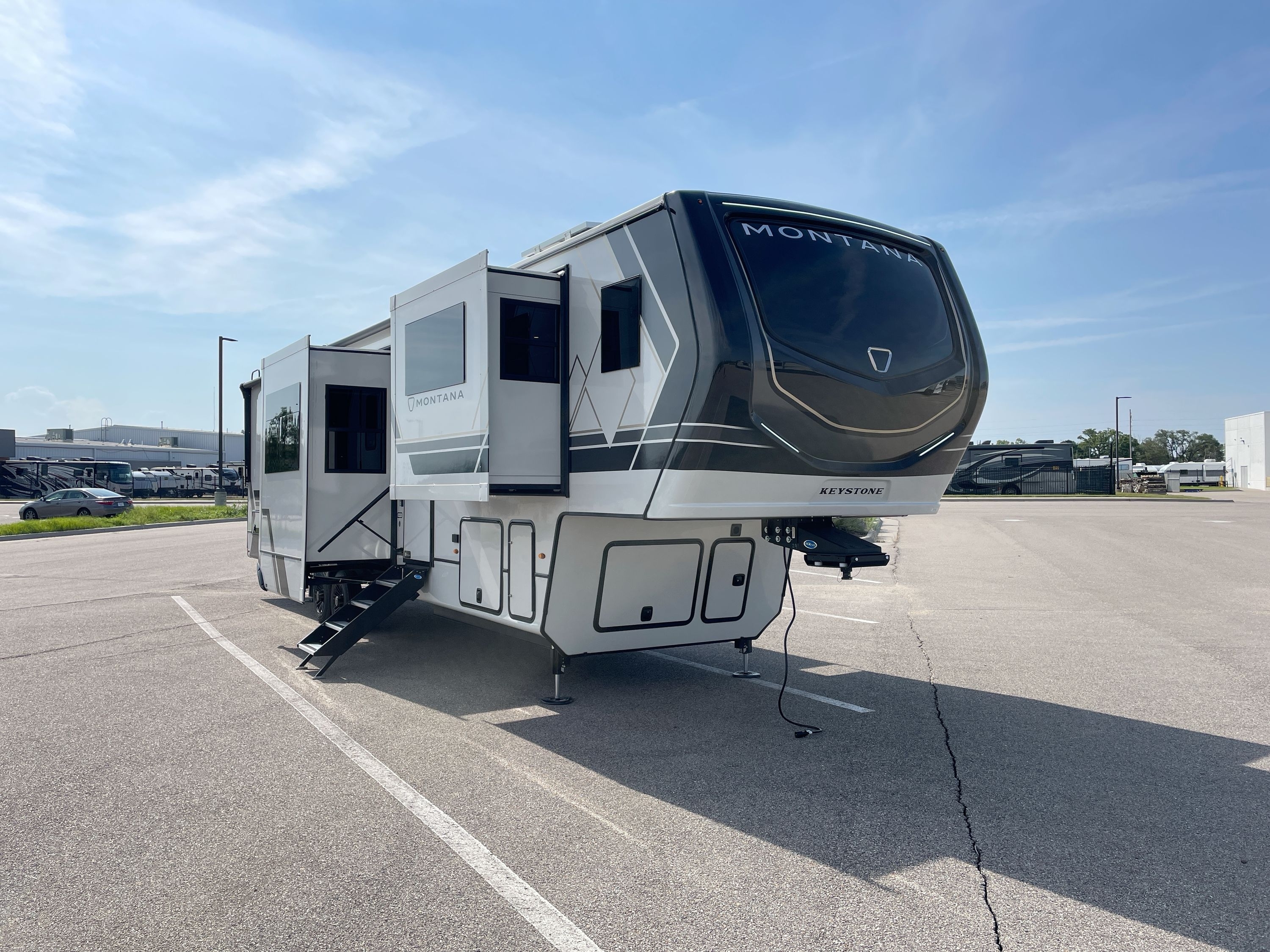 New 2026 Keystone Montana 3941FO For Sale in Wichita, KS - 5037991518 ...