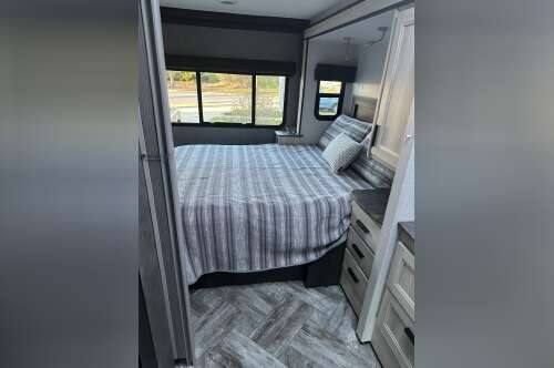 2022 Forest River SUNSEEKER CLASSIC 3050S in portage WI