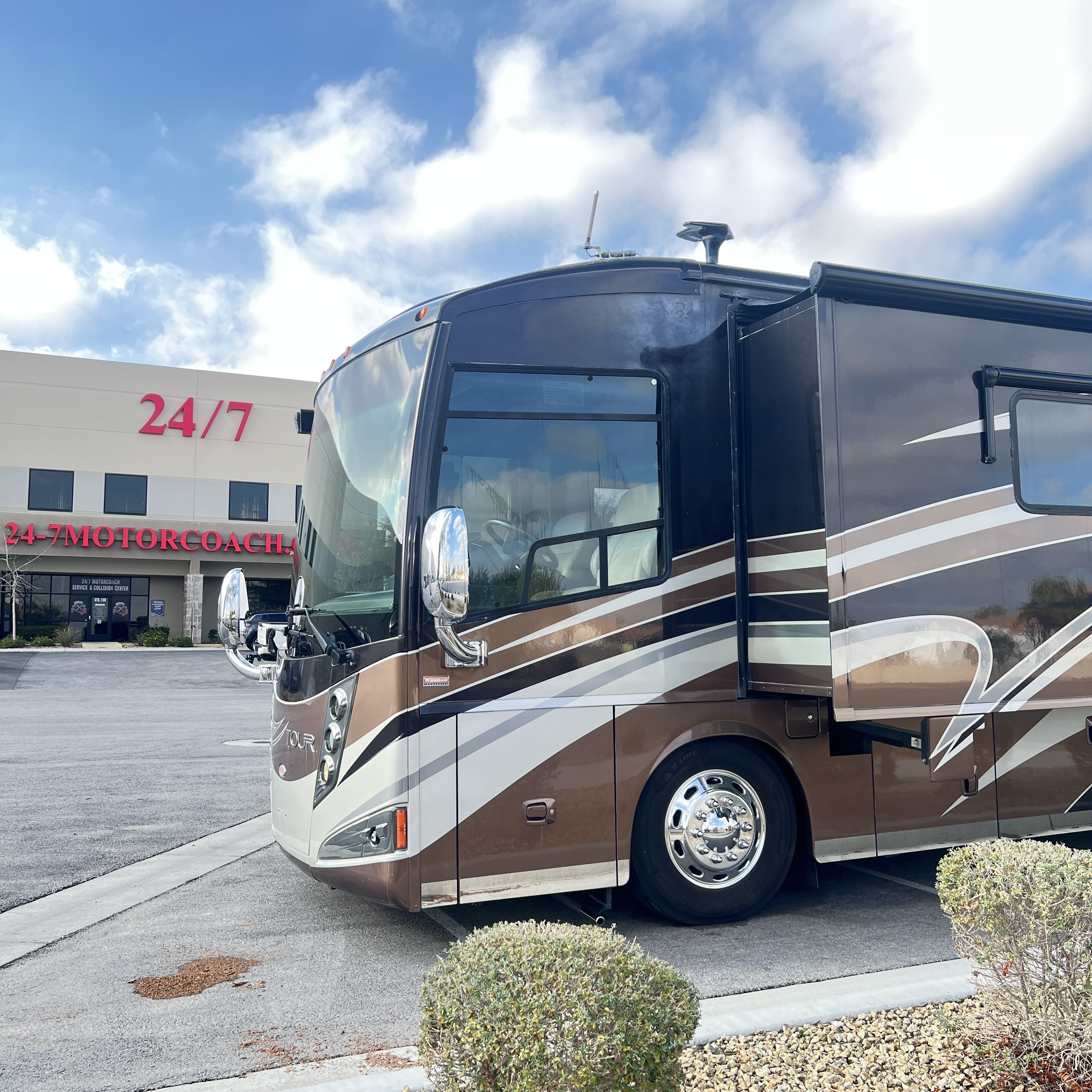 2012 Winnebago Tour 42QD in las vegas NV