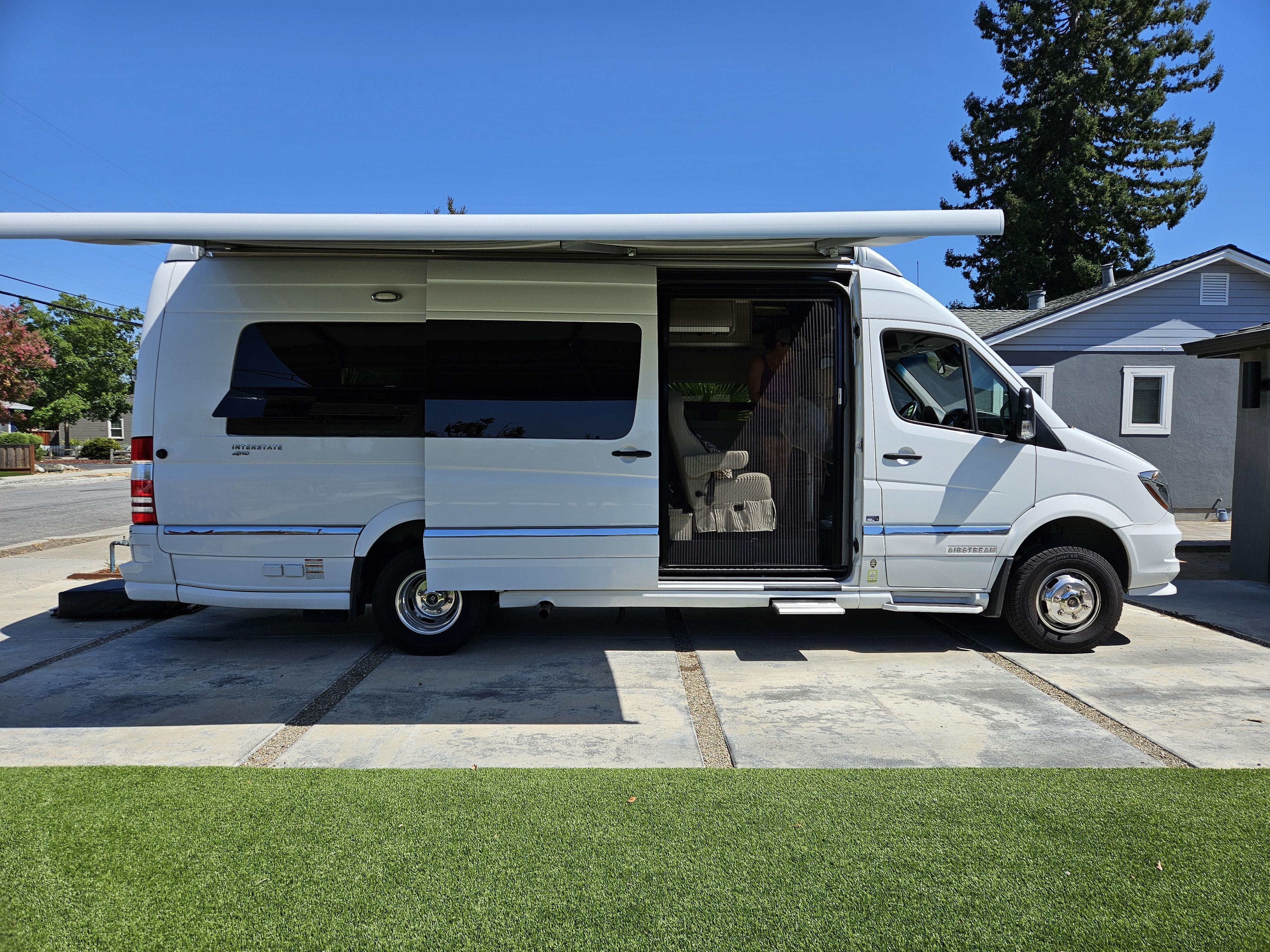 2018 Airstream INTERSTATE 24GL 4X4 RV