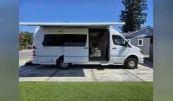 2018 Airstream INTERSTATE 24GL 4X4 RV