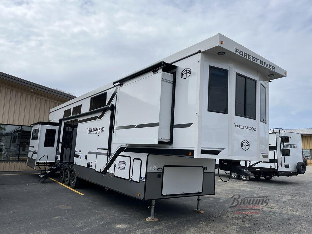 2025 Forest River Rv Wildwood Heritage Glen ROOST43 RV
