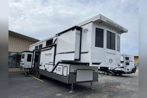 2025 Forest River Rv Wildwood Heritage Glen ROOST43 in guttenberg IA
