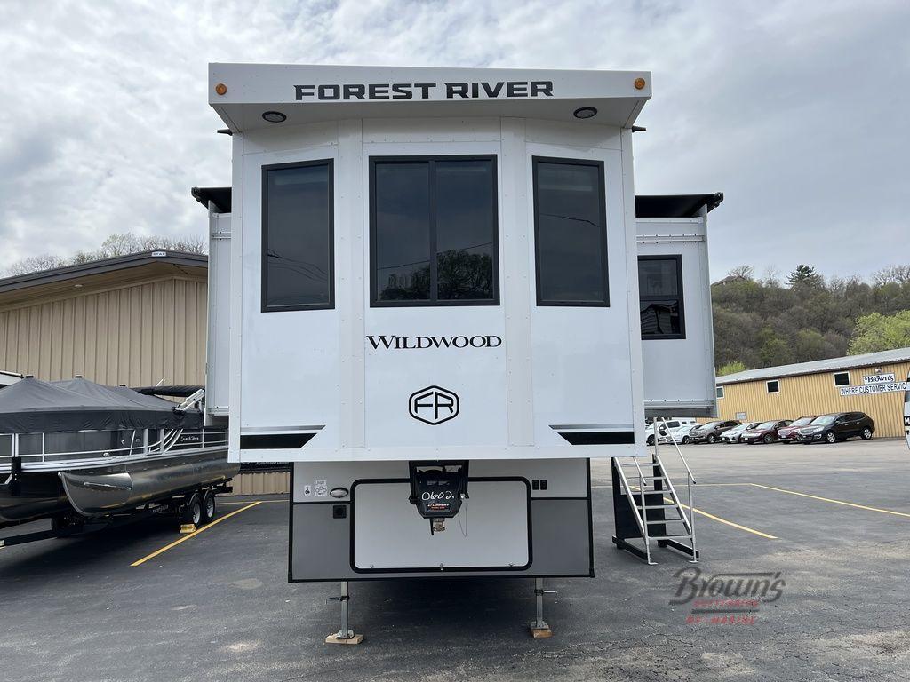 2025 Forest River Rv Wildwood Heritage Glen ROOST43 in guttenberg IA
