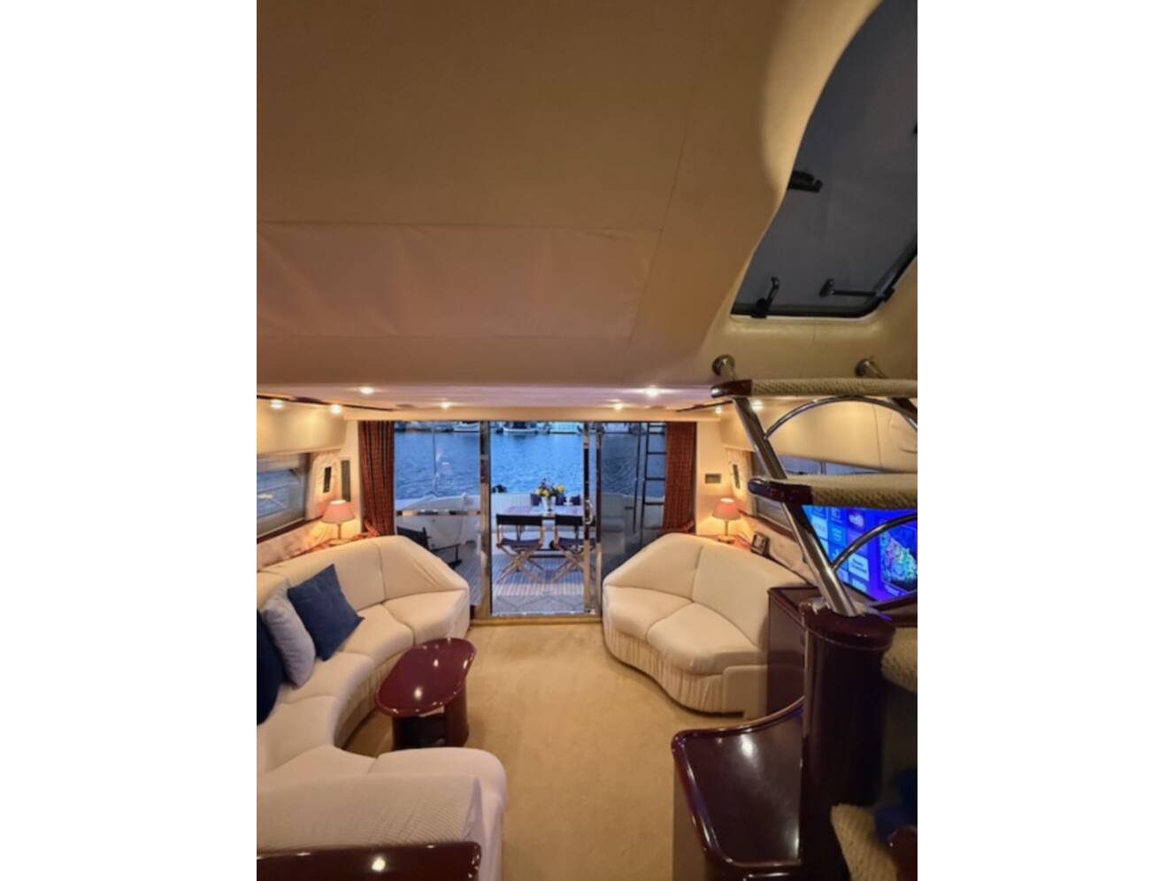 A photo of this 1996 Princess Princess 62