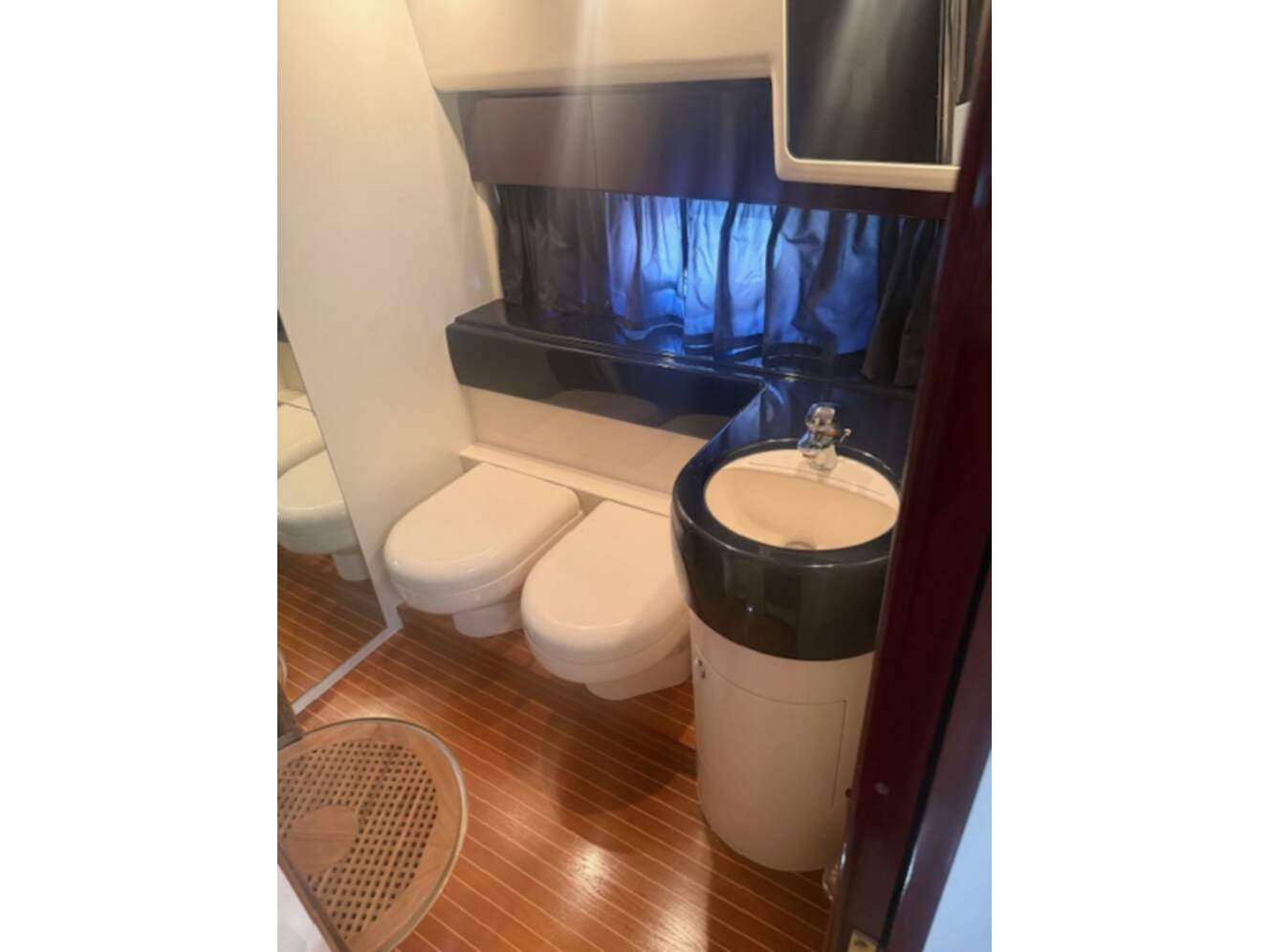 A photo of this 1996 Princess Princess 62