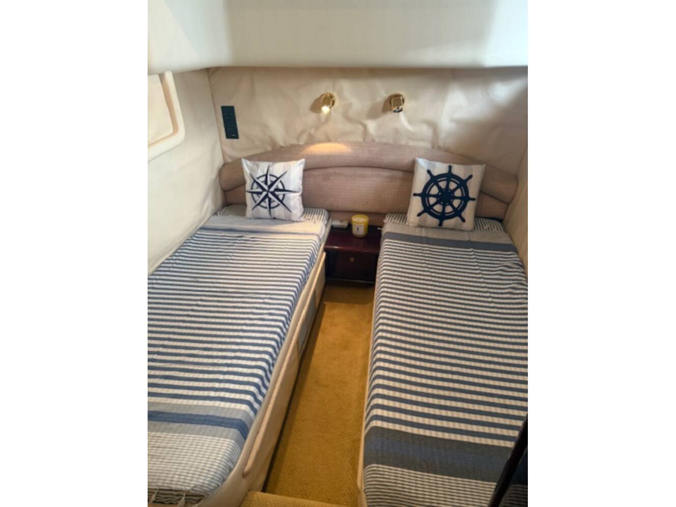 A photo of this 1996 Princess Princess 62