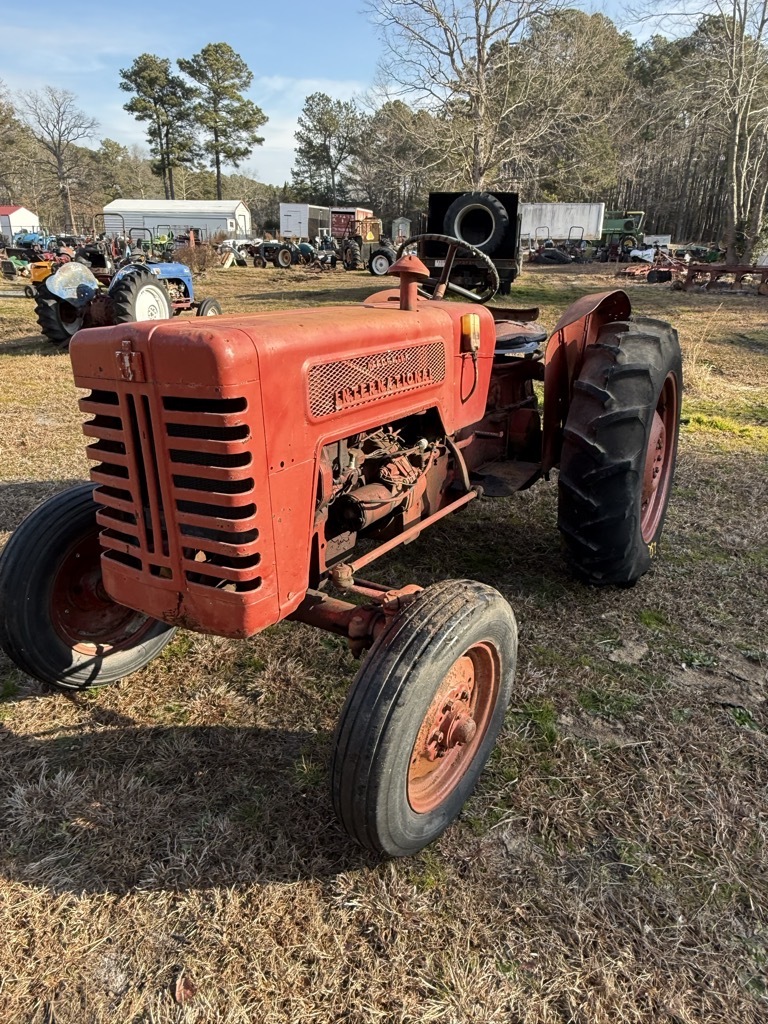 INTERNATIONAL B 275 Diesel Tractor in Accomac, VA
