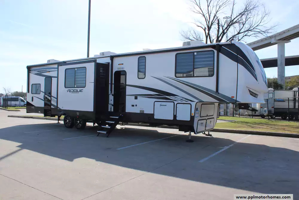 2022 Forest River Rogue Armored 351G2 Fifth Wheel Toy Hauler RV