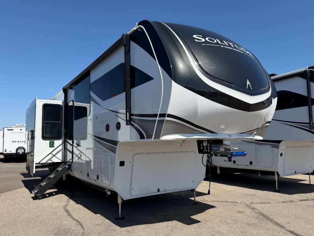 2026 Grand Design Solitude 376RD / 376RD-R in ramsey MN