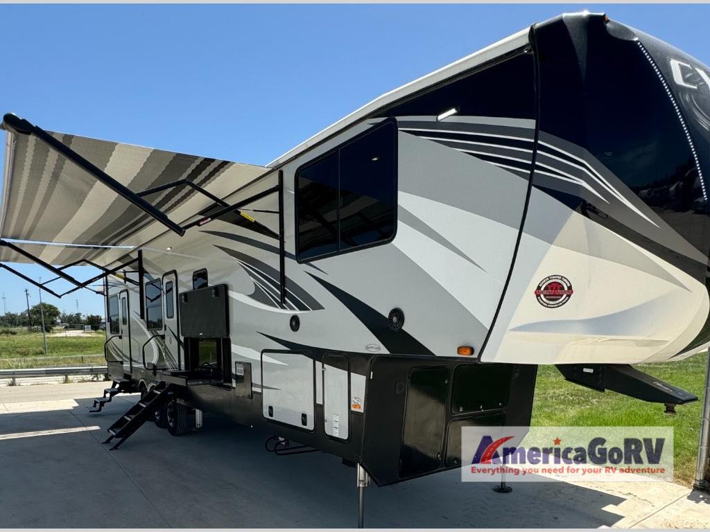 2021 Heartland Cyclone 4007 in comfort TX