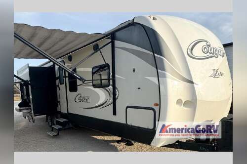 2017 Keystone Rv Cougar X-Lite 33MLS in comfort TX