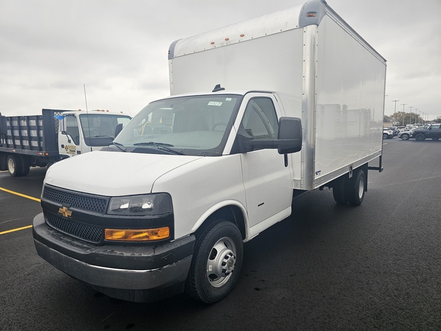 2025 CHEVROLET EXPRESS G3500 in Center Line, MI