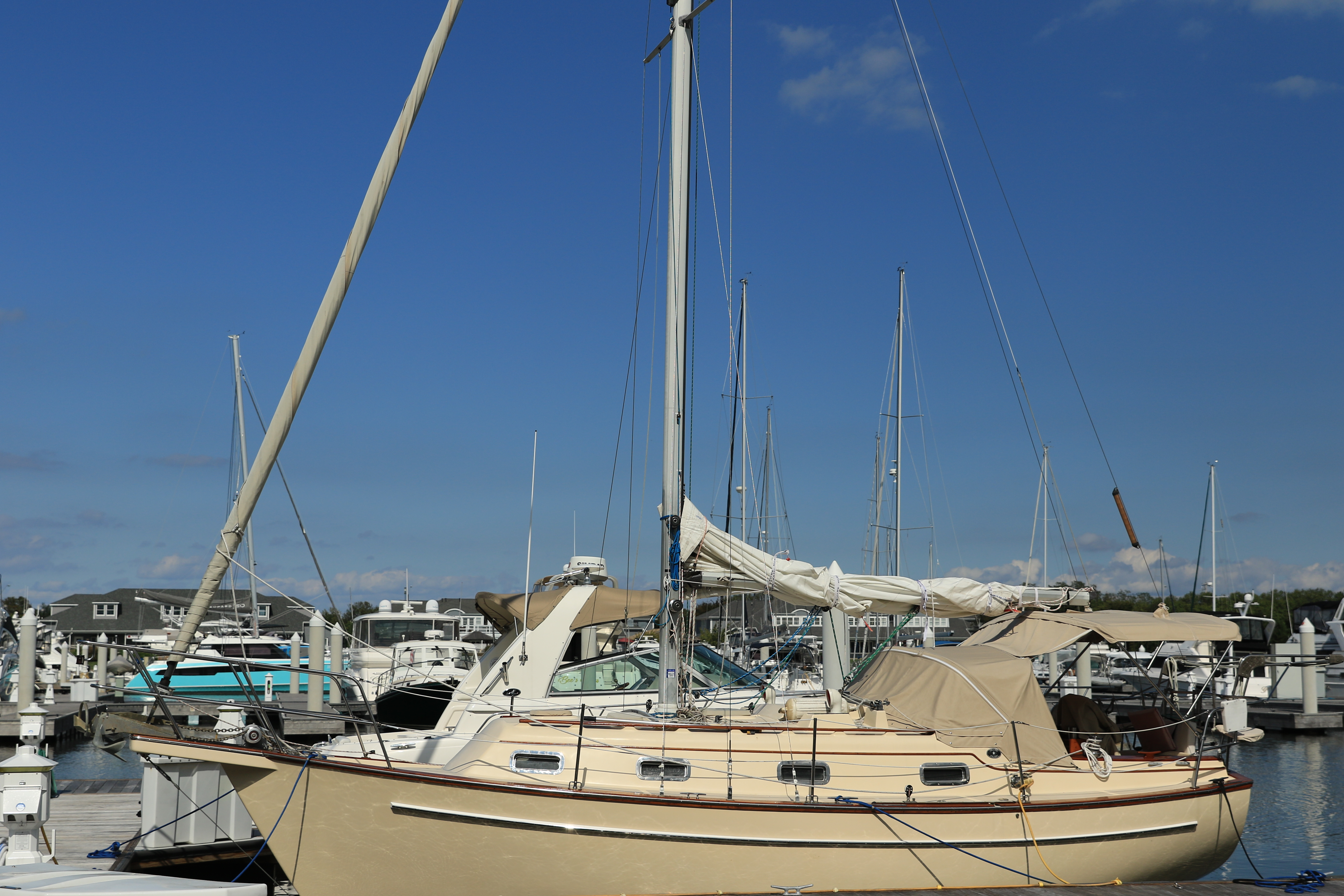 1991 Island Packet 29 SLOOP Single Inboard Engine boat