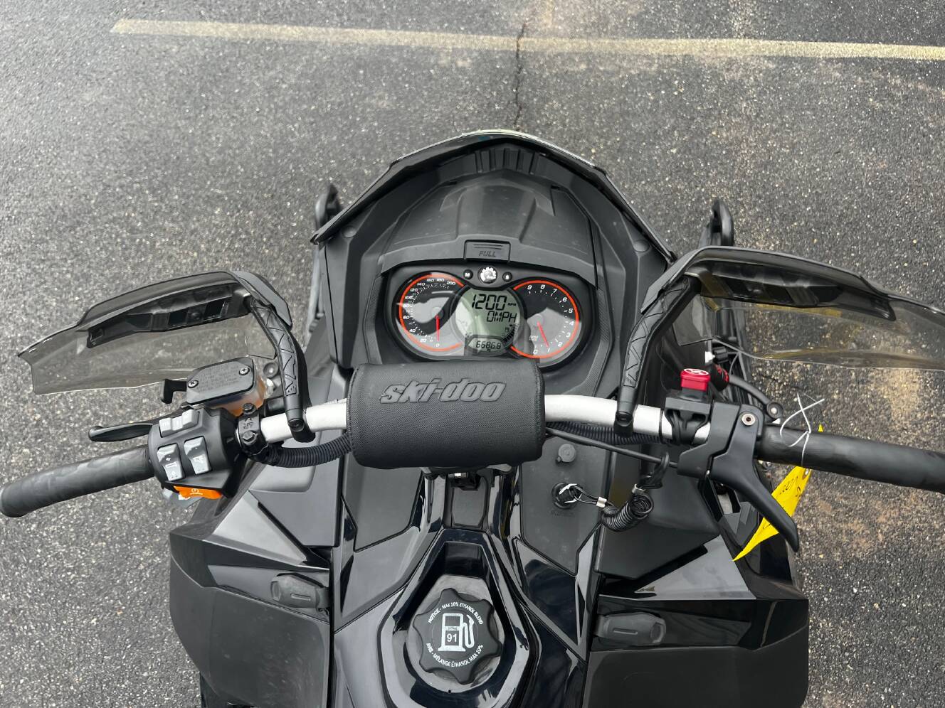 A photo of this 2015 Ski-Doo Renegade X-RS 800R E-TEC E.S., Ice Ripper XT