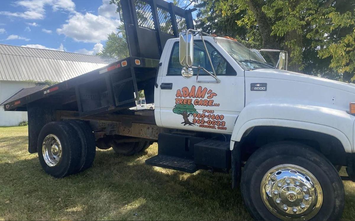 1999 CHEVROLET C600 in Sunbury, OH