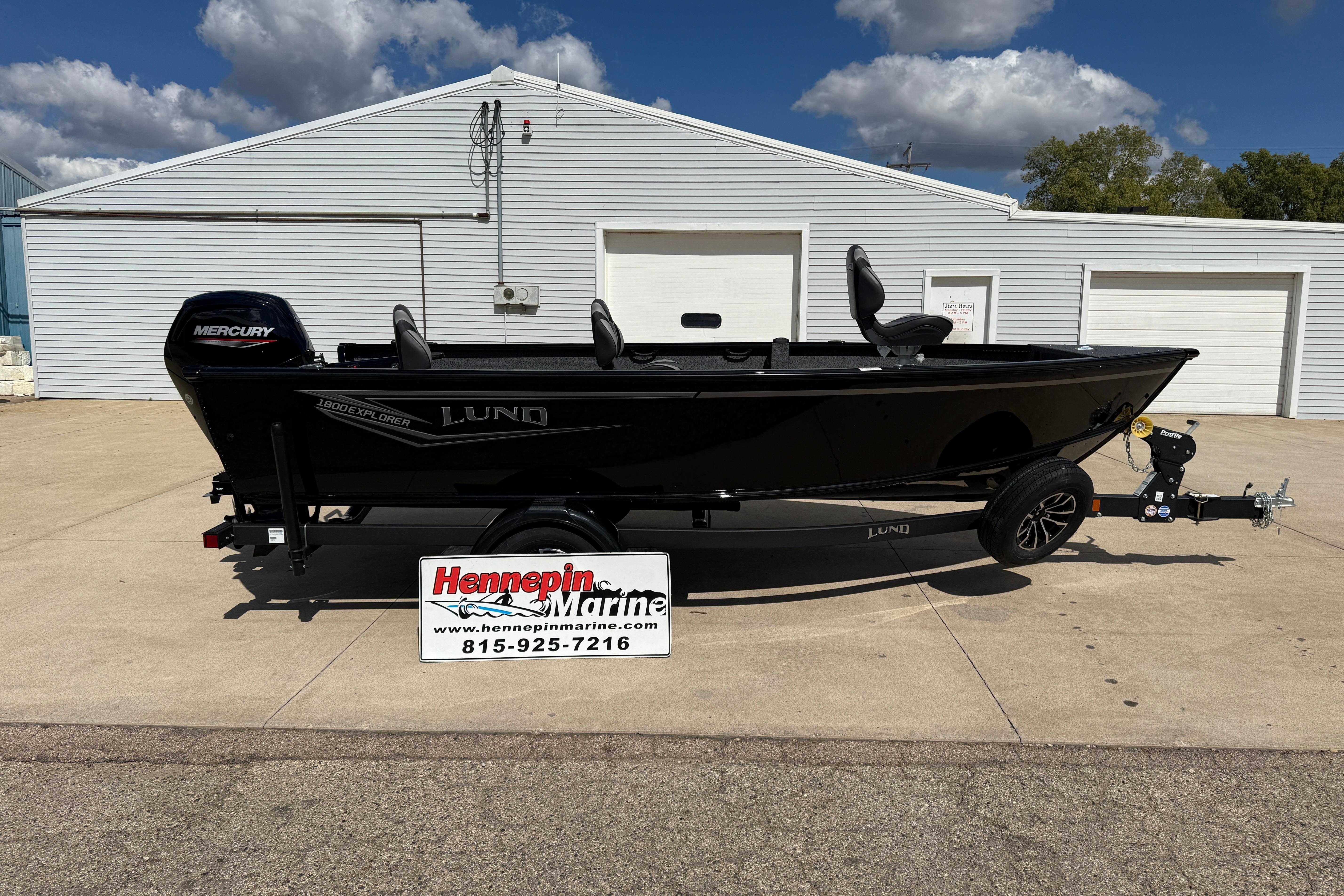 2026 Lund 1800 EXPLORER TILLER Fishing Boat boat